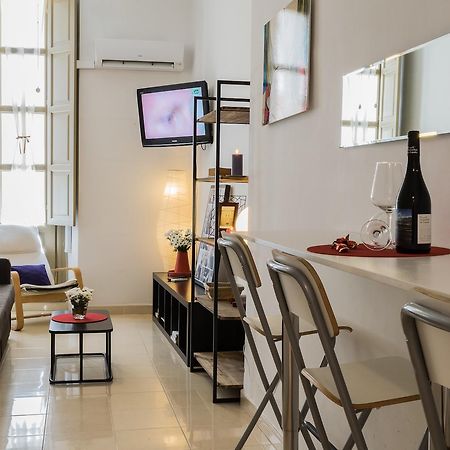 Malama Apartamentos Turisticos Malaga Exterior photo