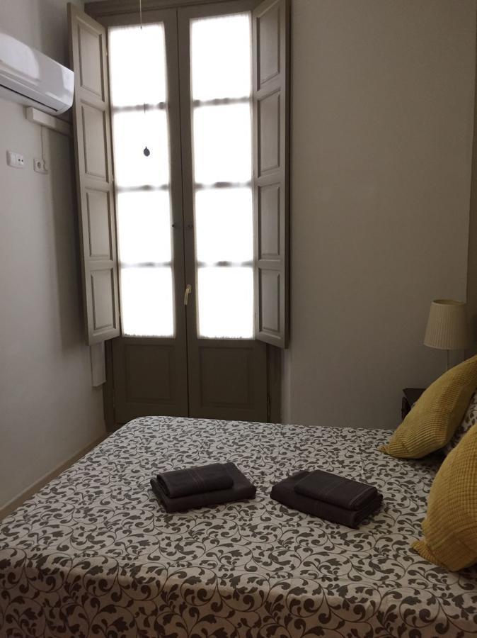 Malama Apartamentos Turisticos Malaga Exterior photo