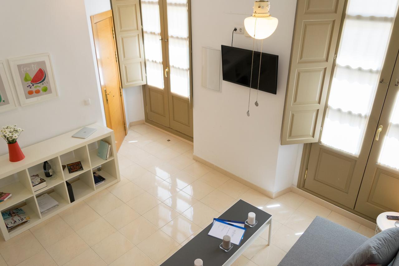 Malama Apartamentos Turisticos Malaga Exterior photo