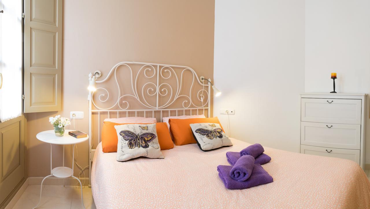 Malama Apartamentos Turisticos Malaga Exterior photo
