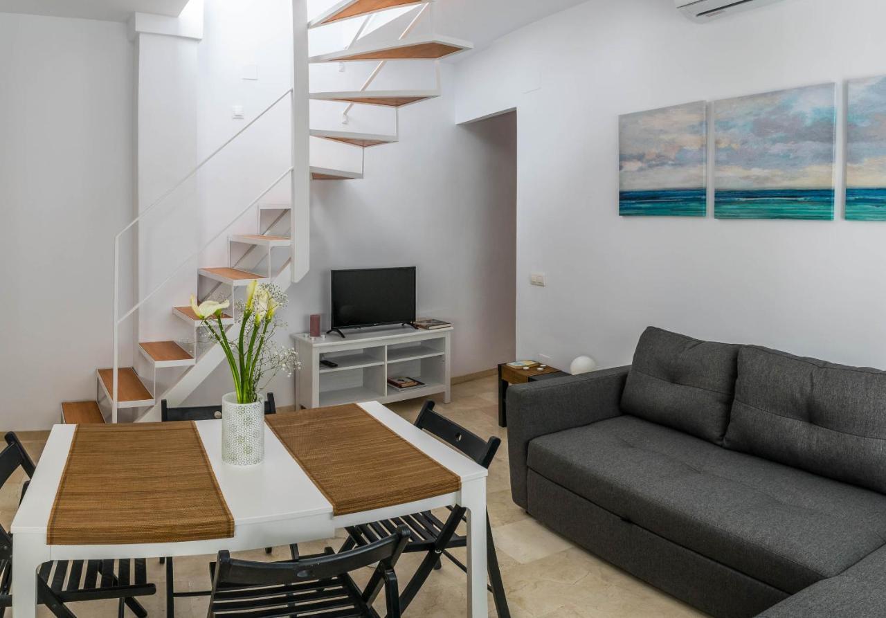 Malama Apartamentos Turisticos Malaga Exterior photo